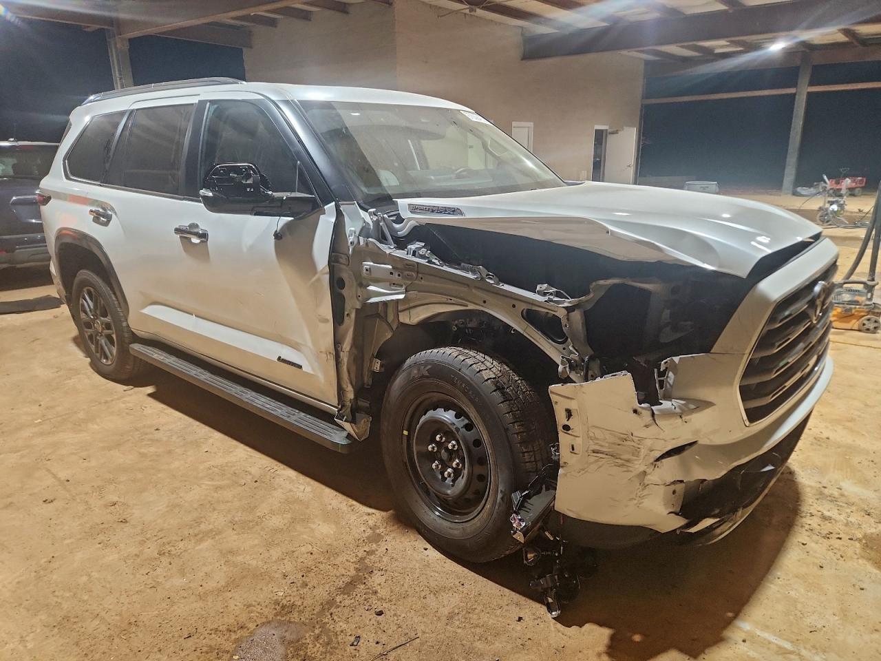 2024 TOYOTA Sequoia