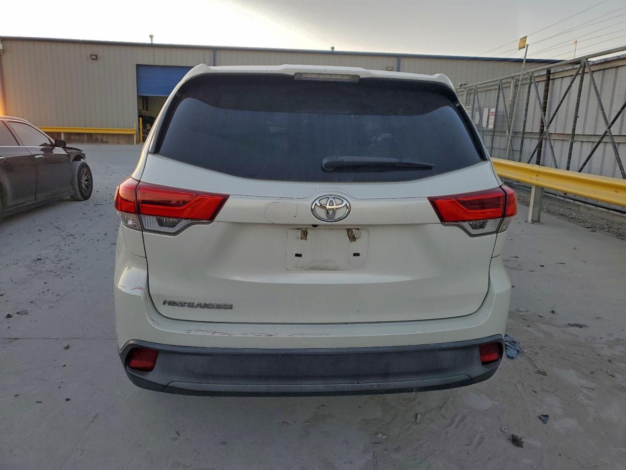 2018 TOYOTA HIGHLANDER