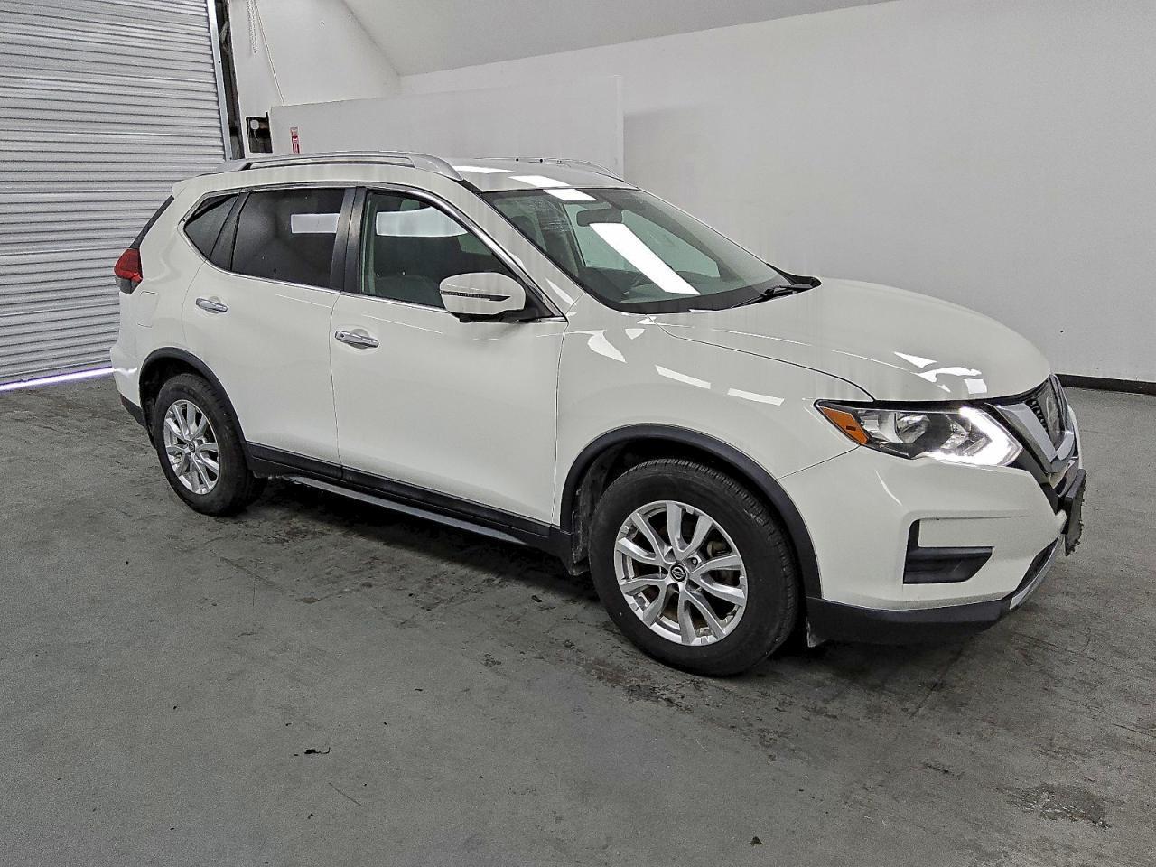 2017 NISSAN ROGUE