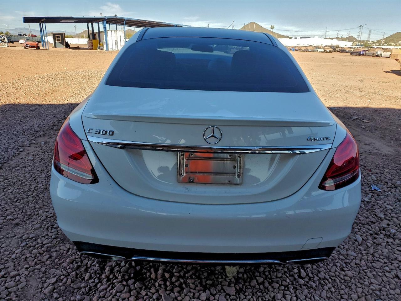 2016 MERCEDES-BENZ C-CLASS