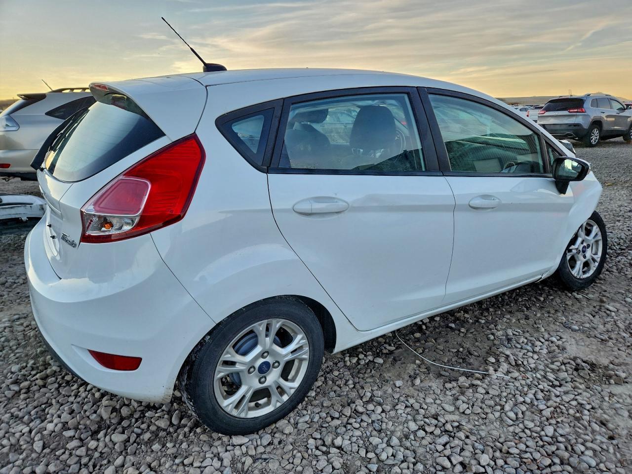 2015 FORD Fiesta