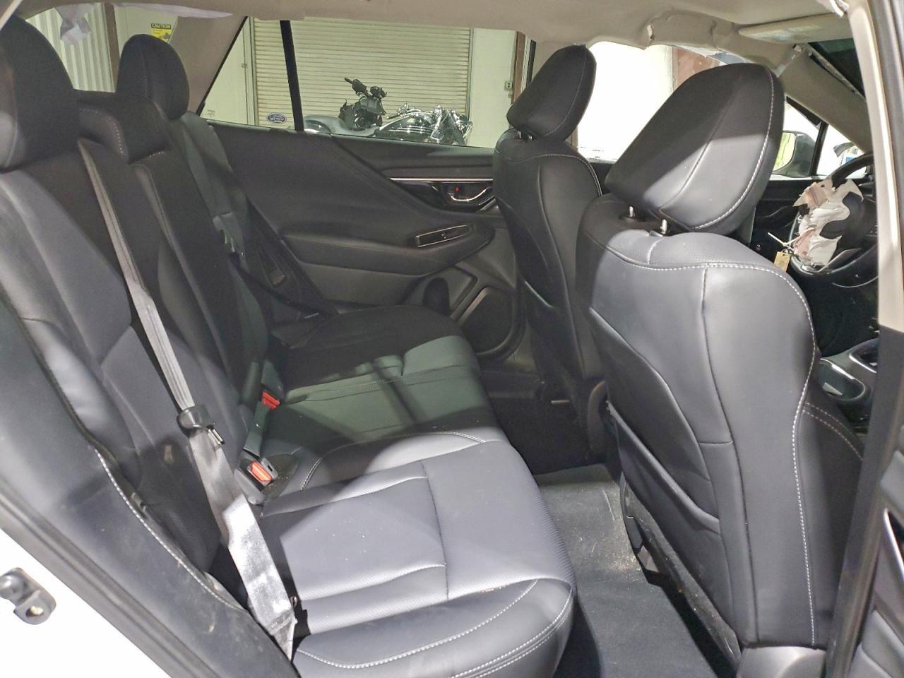 2022 SUBARU Outback