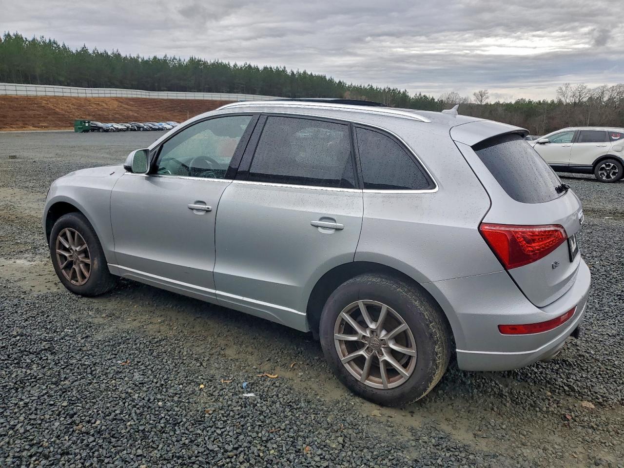 2010 AUDI Q5