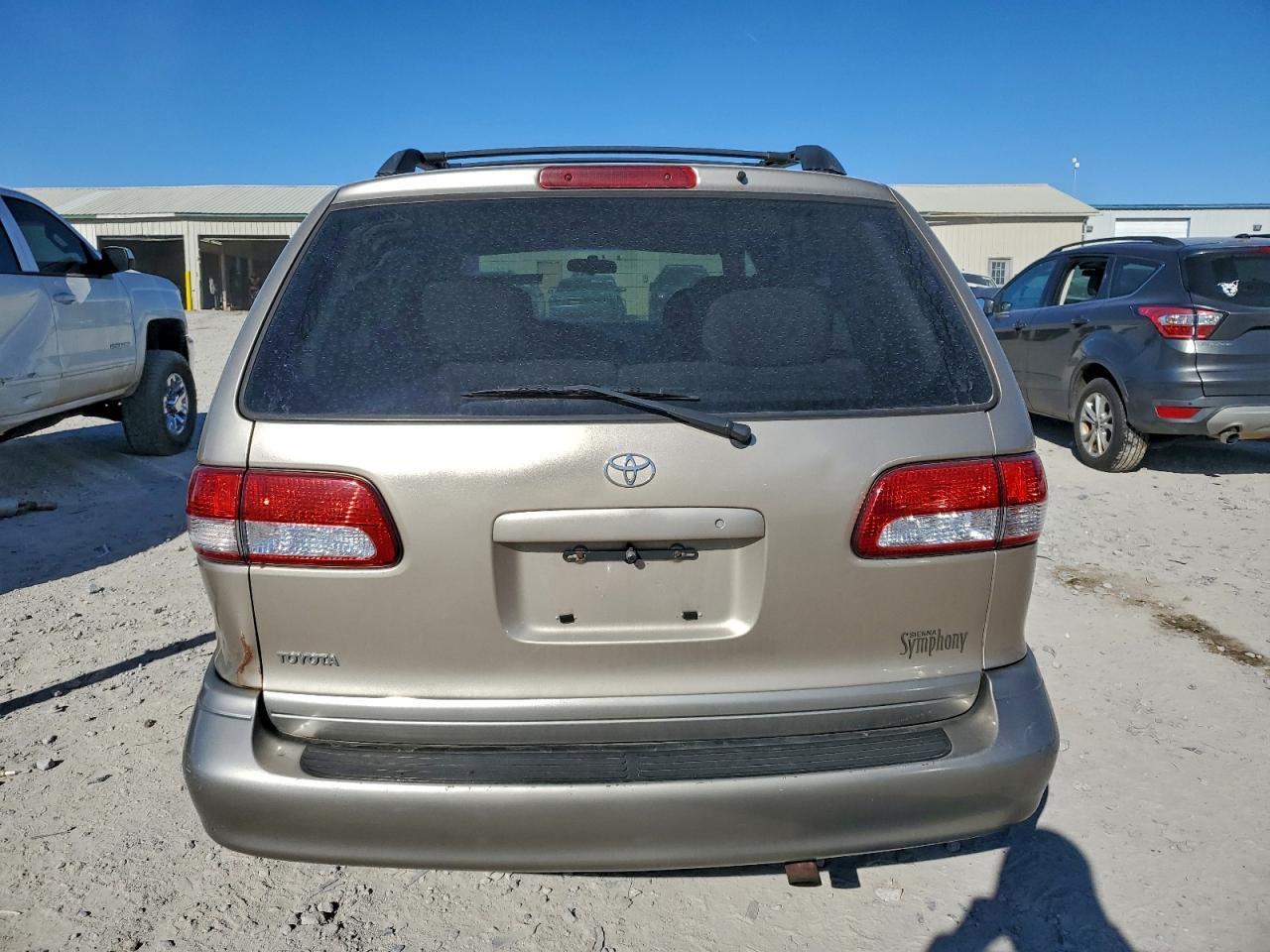 2002 TOYOTA SIENNA