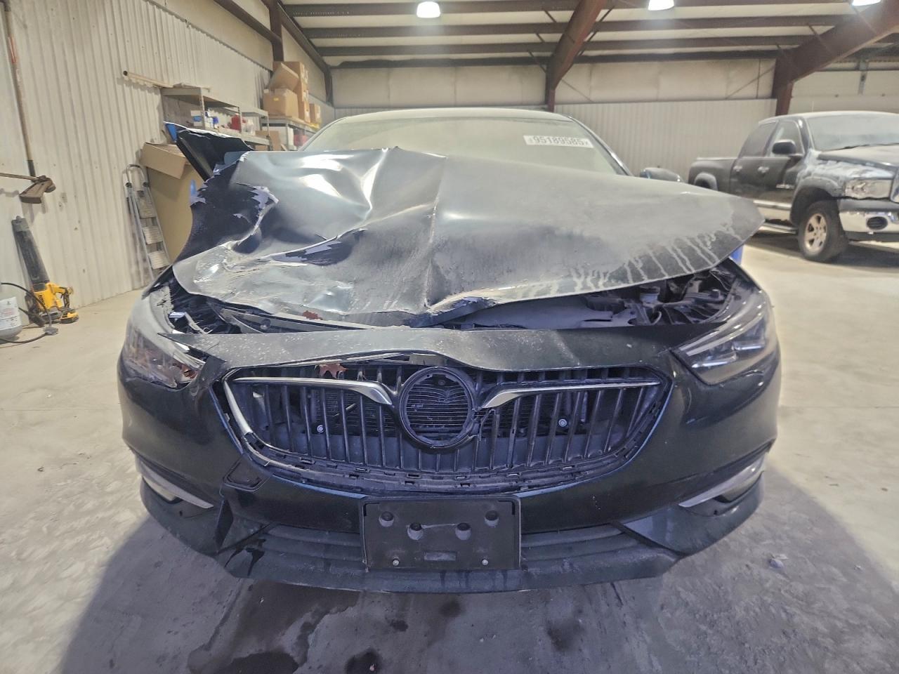 2018 BUICK Regal