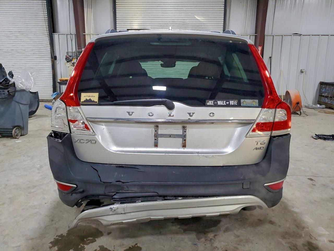2015 VOLVO XC70