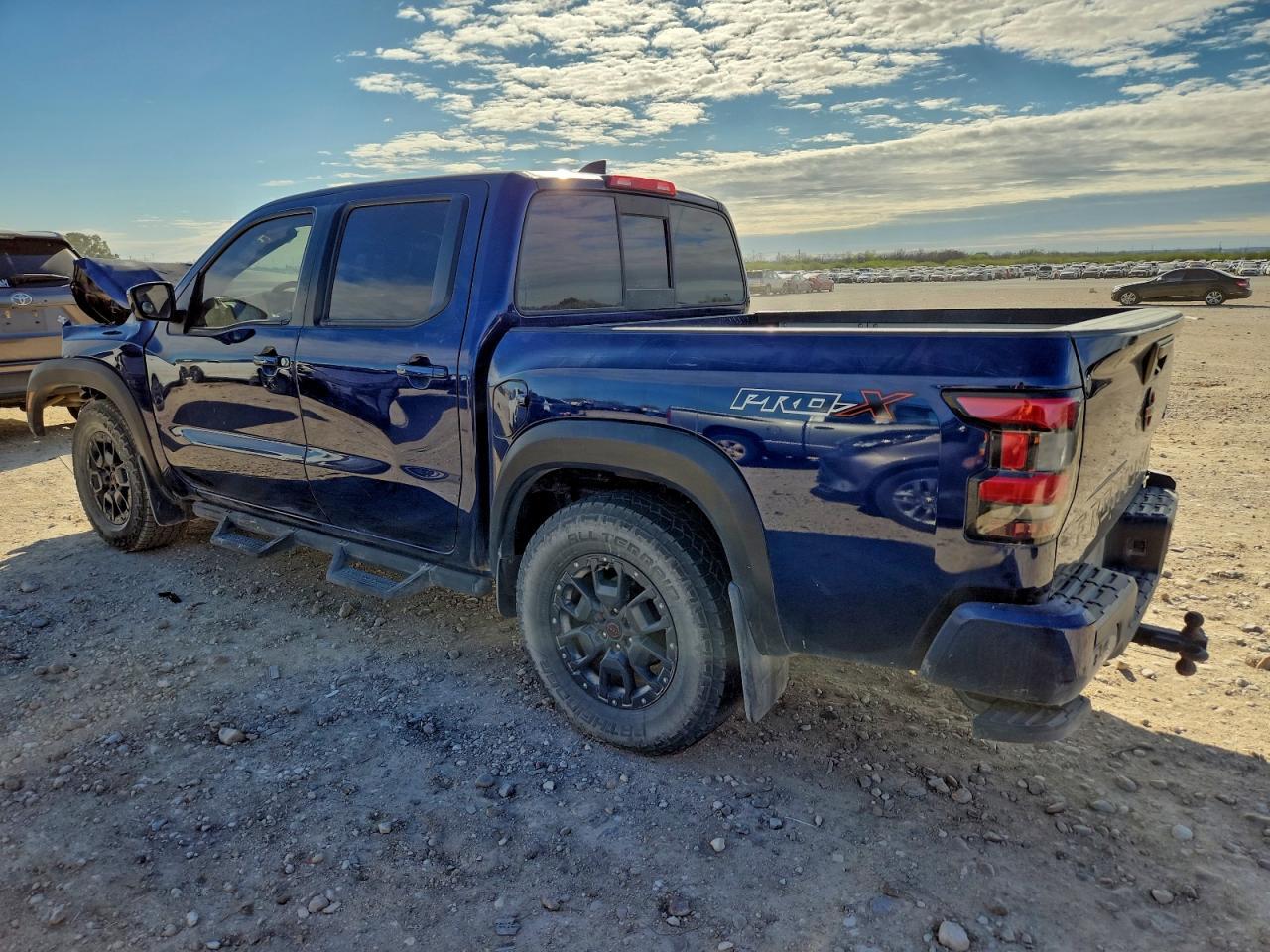 2022 NISSAN Frontier