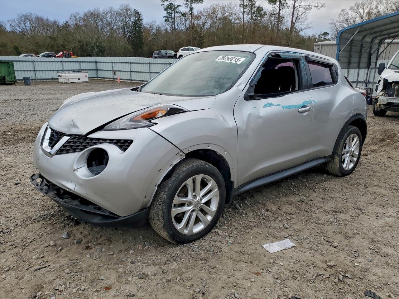 2016 NISSAN Juke