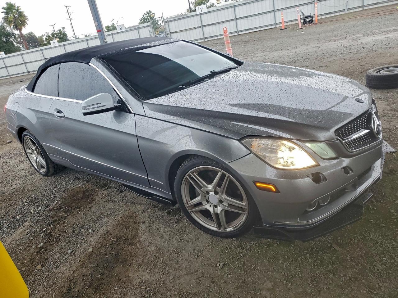 2011 MERCEDES-BENZ E-Class