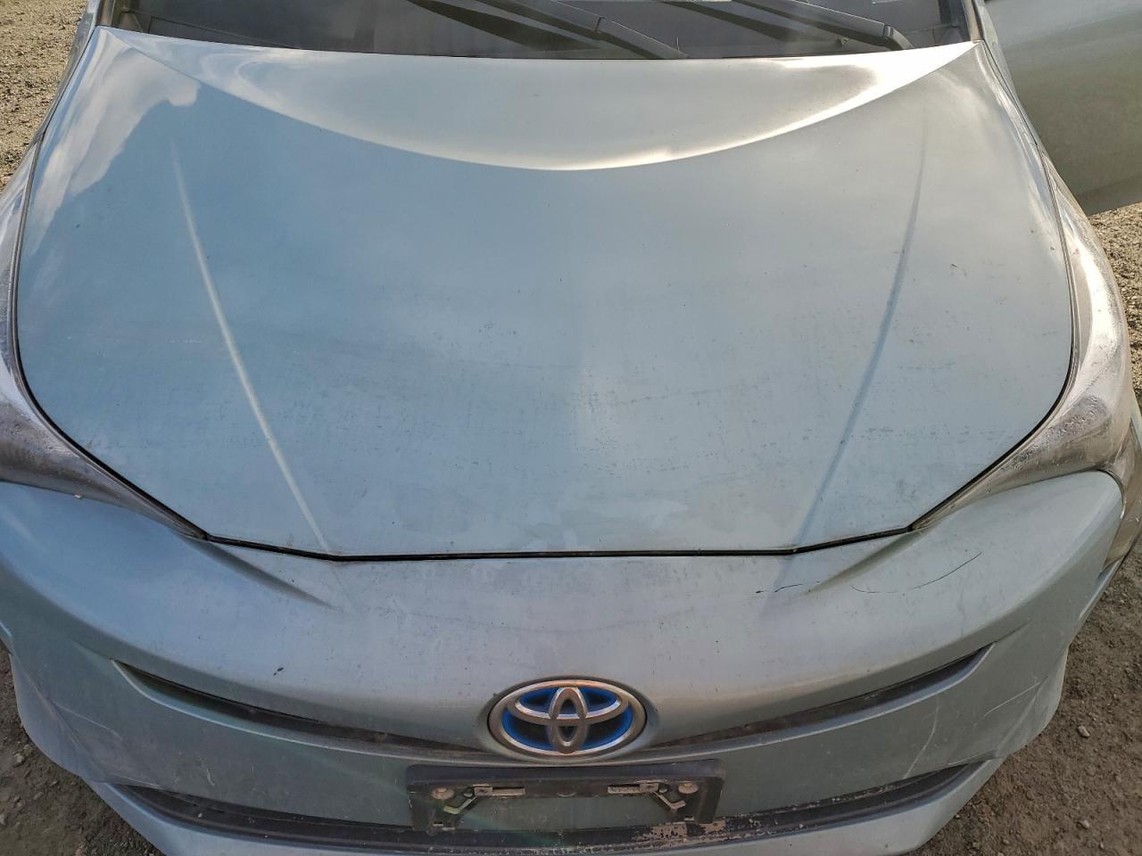 2016 TOYOTA PRIUS