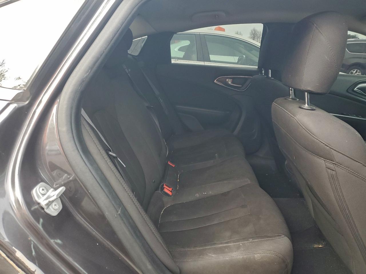 2015 CHRYSLER 200