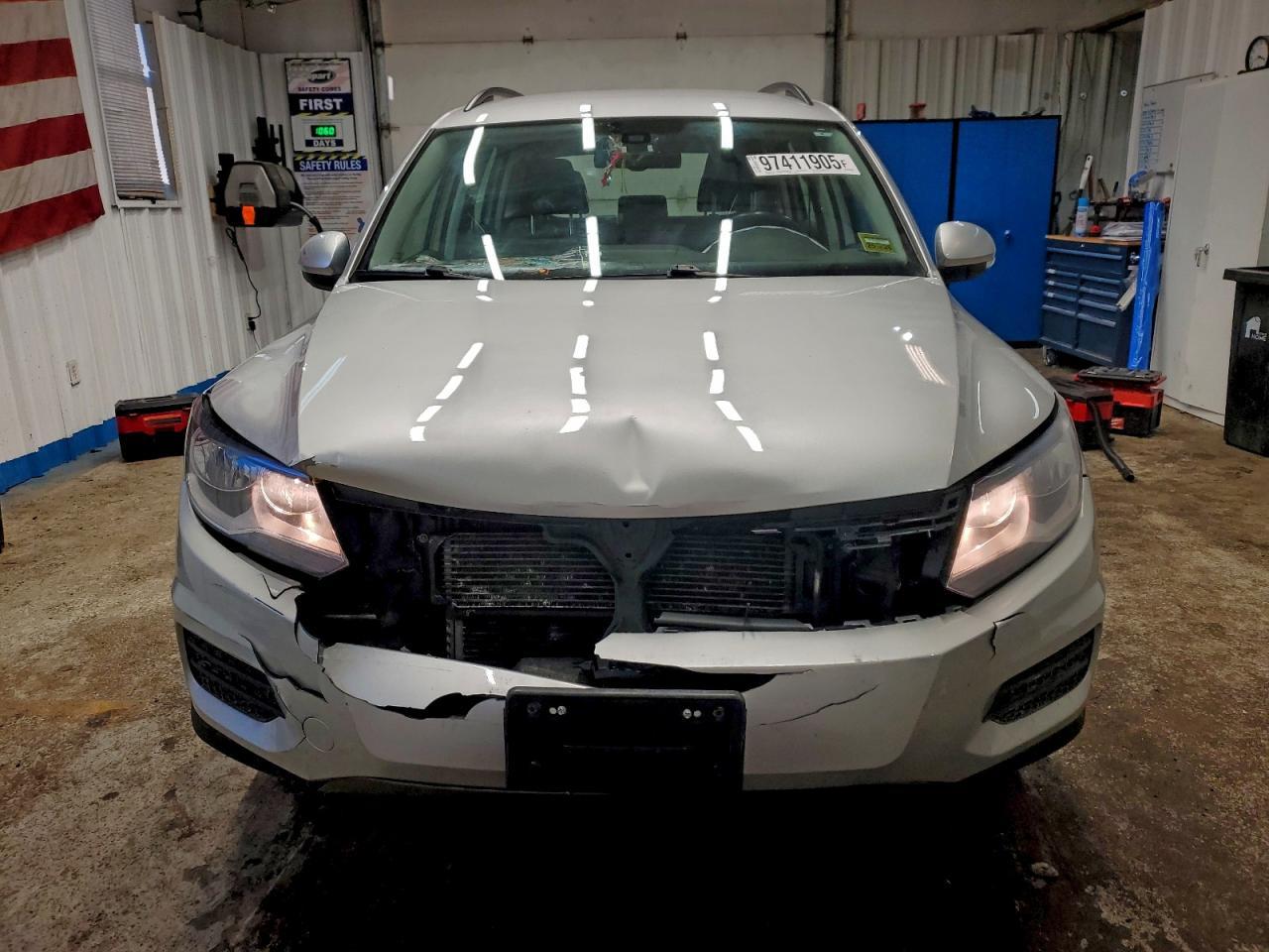 2016 VOLKSWAGEN TIGUAN