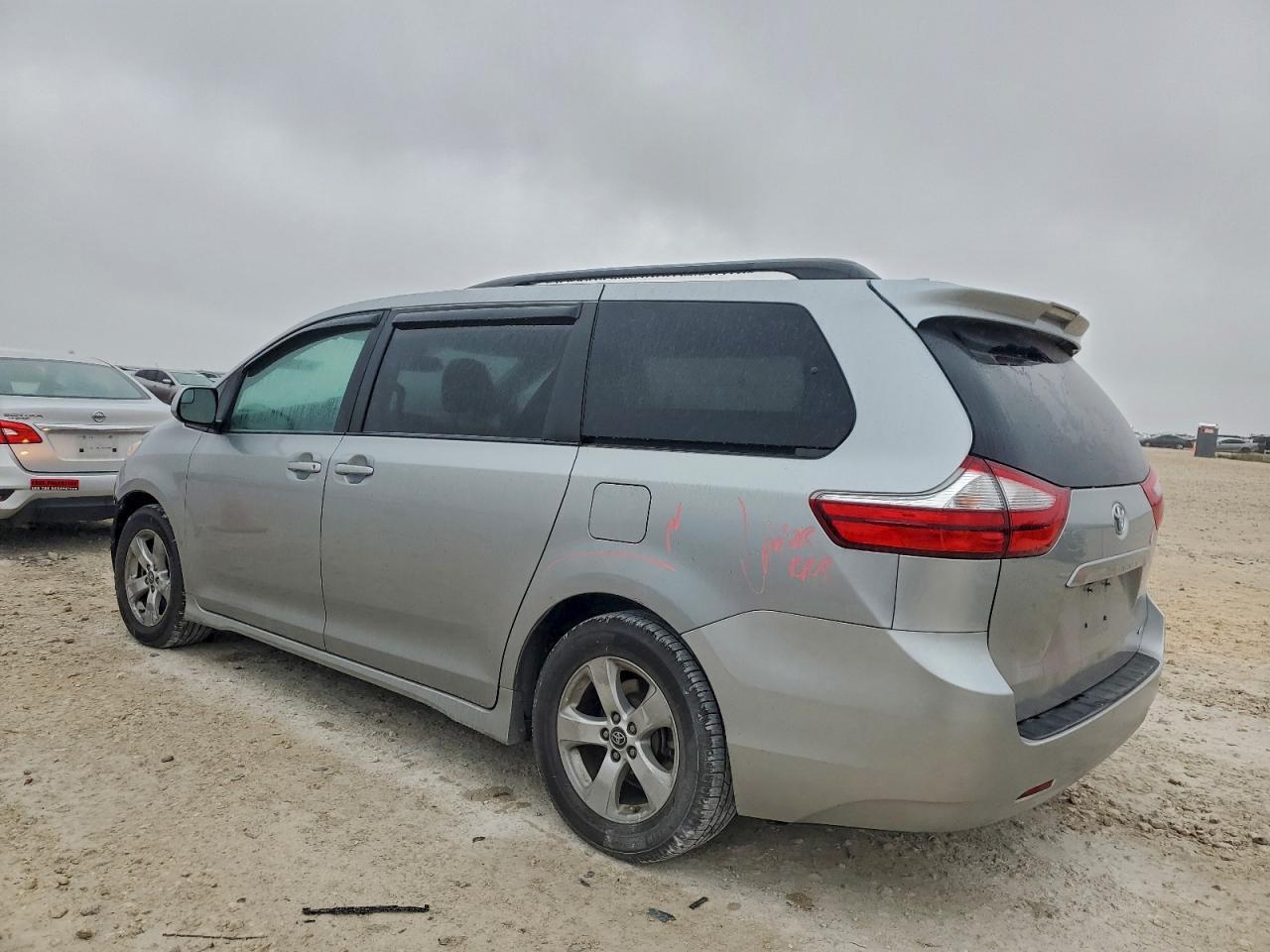 2019 TOYOTA SIENNA