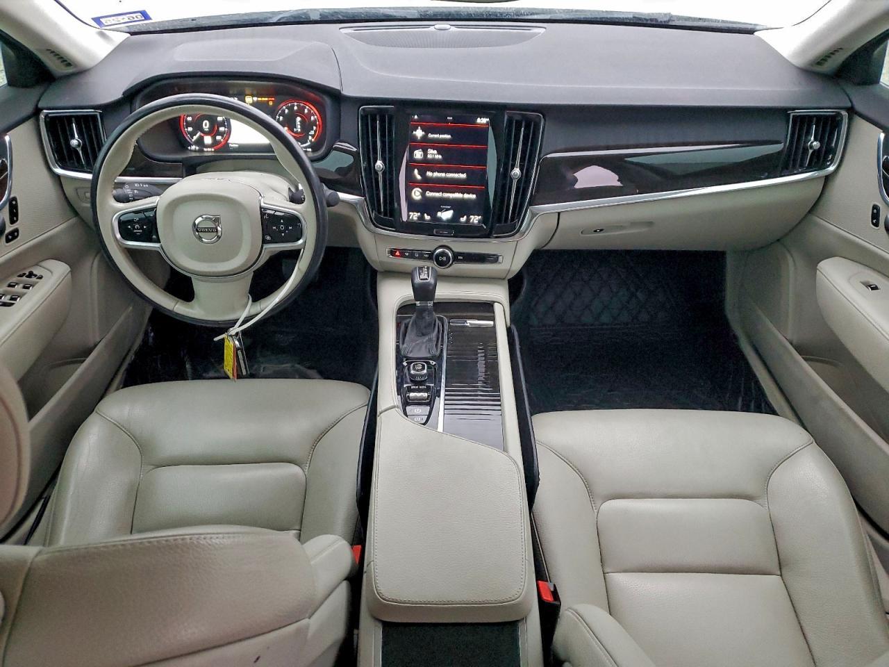 2018 VOLVO S90