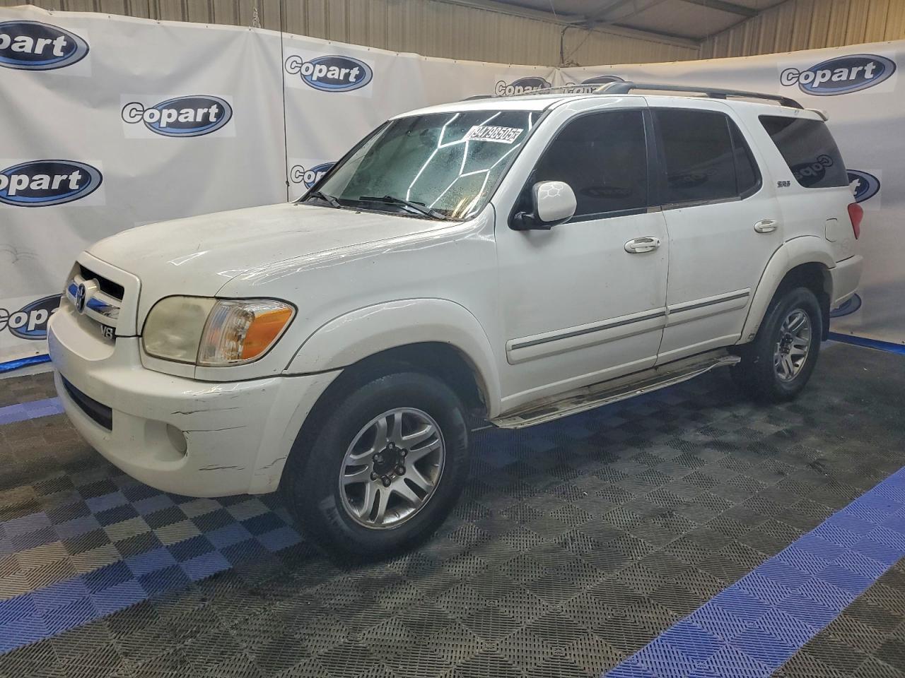 2005 TOYOTA Sequoia