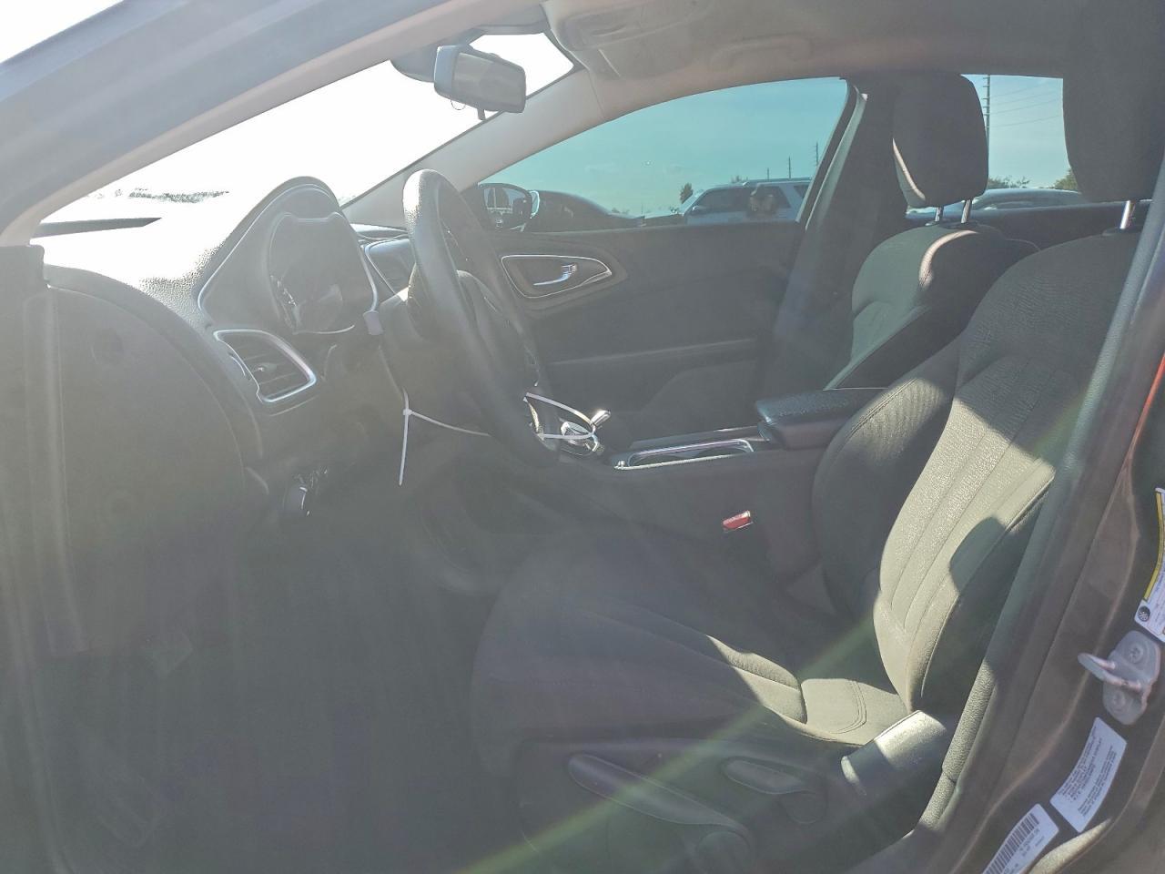 2016 CHRYSLER 200