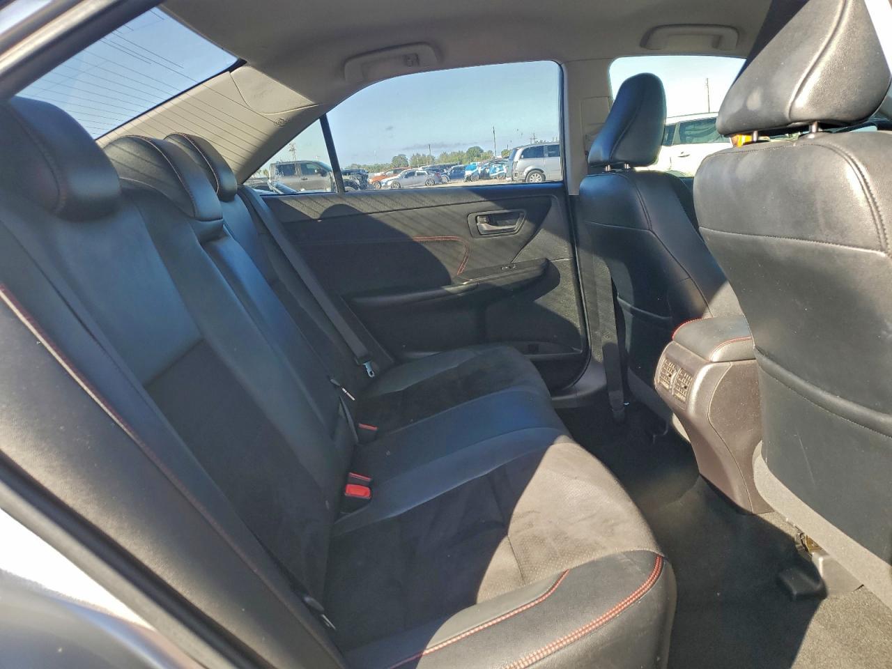 2016 TOYOTA CAMRY