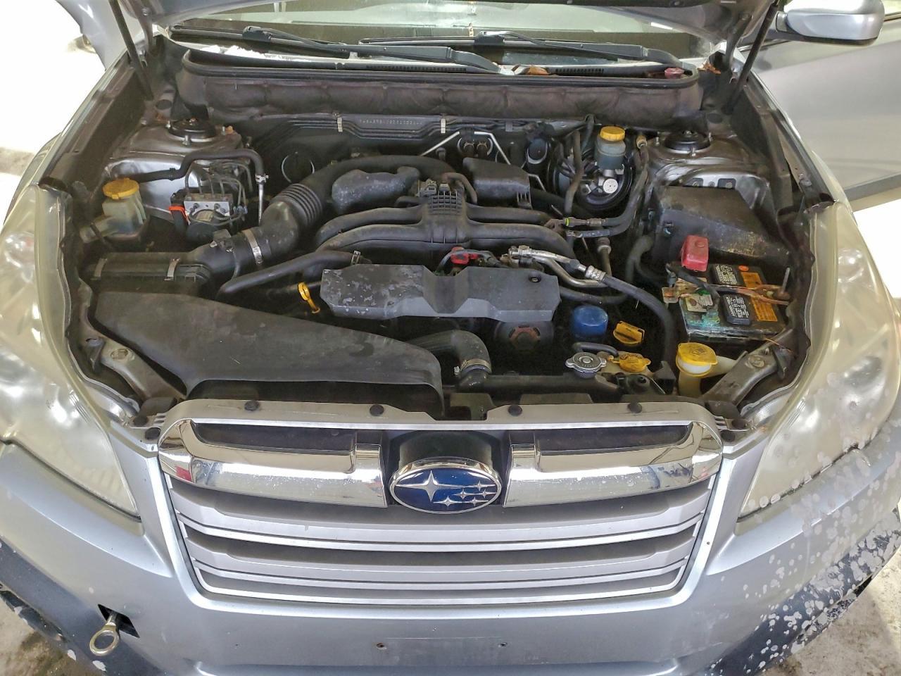2013 SUBARU Outback