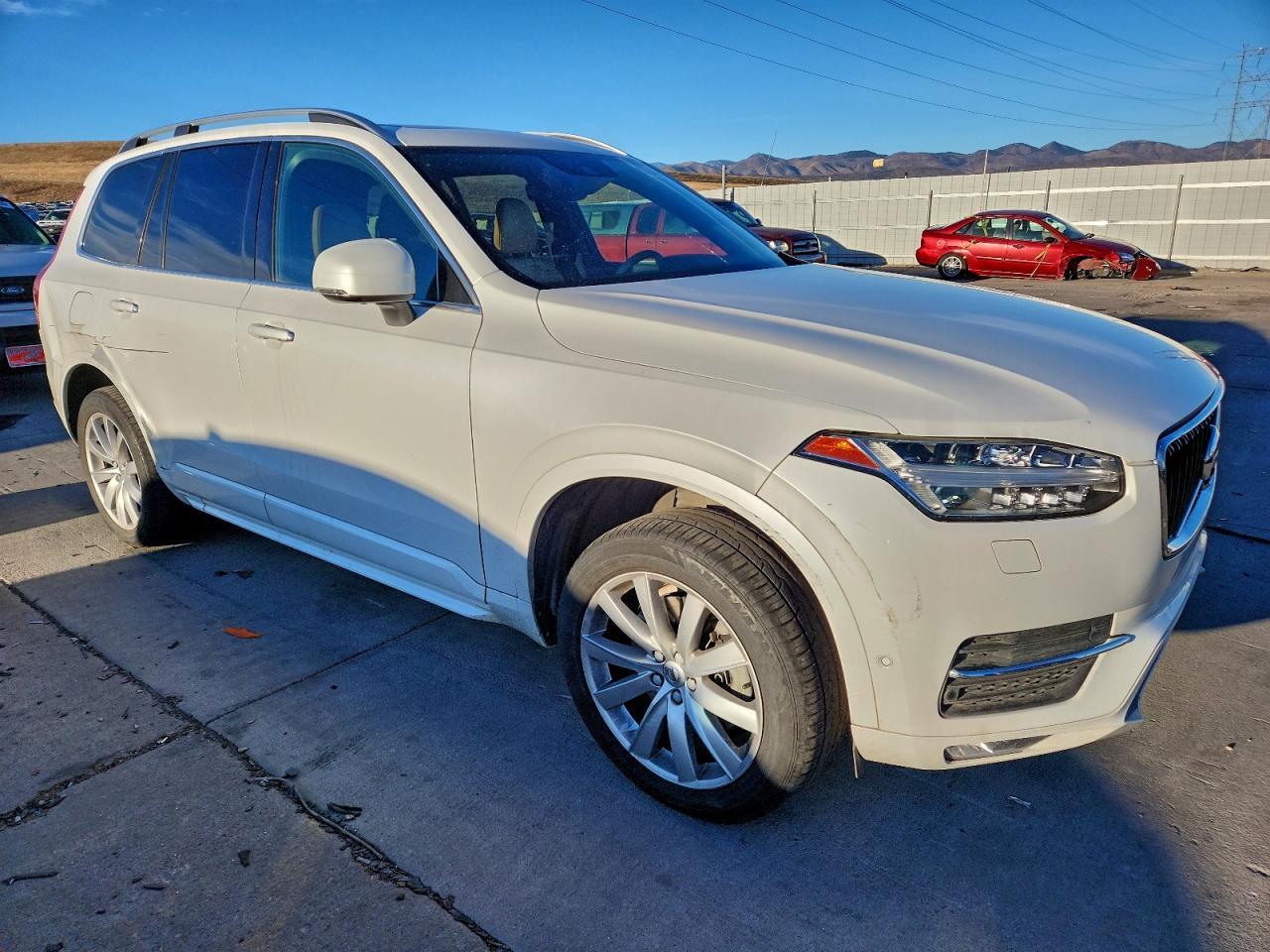 2018 VOLVO XC90