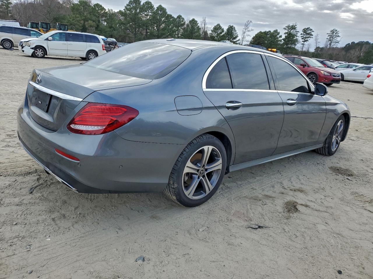 2018 MERCEDES-BENZ E-Class