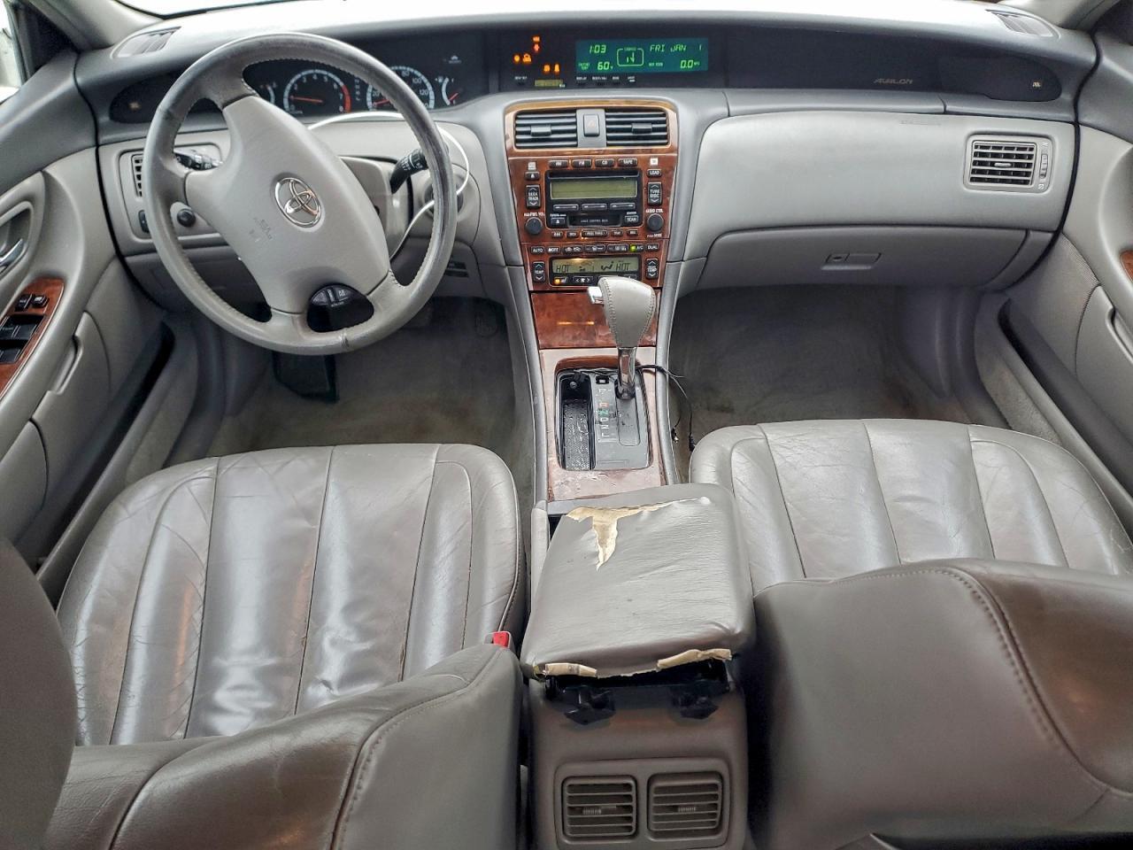 2002 TOYOTA Avalon