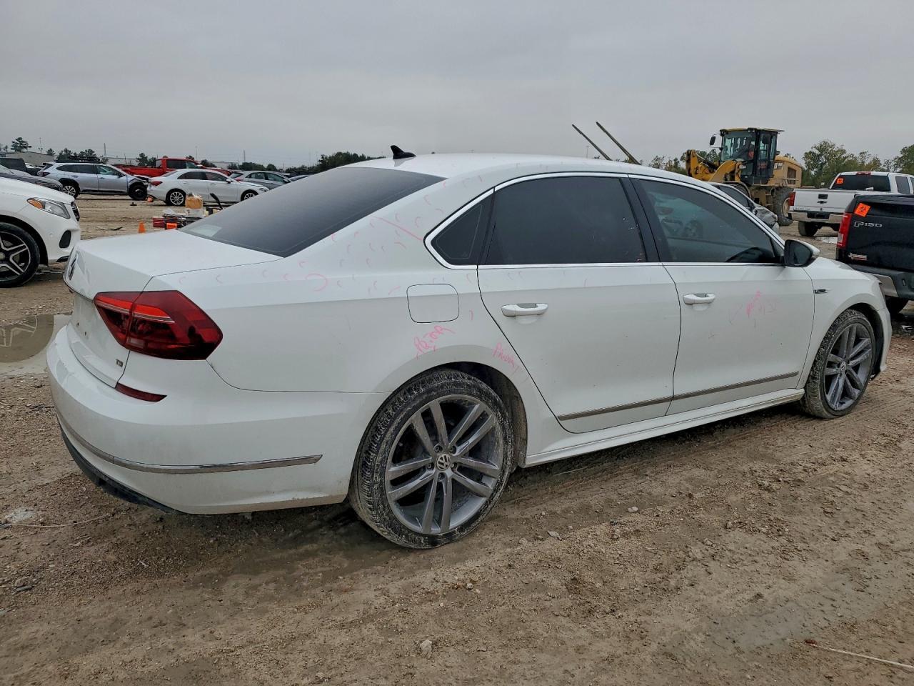 2017 VOLKSWAGEN Passat