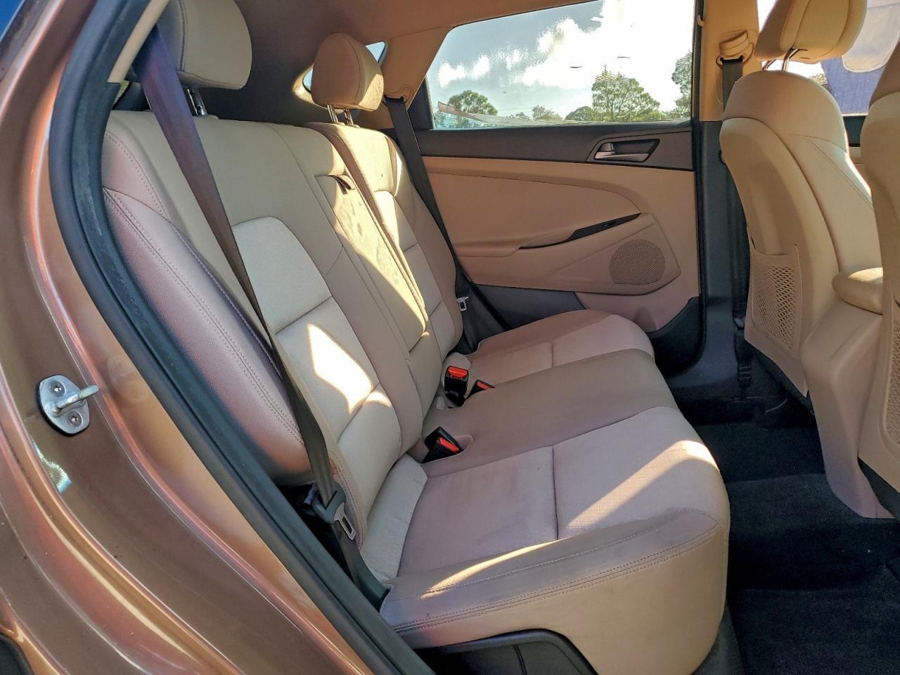 2016 HYUNDAI TUCSON