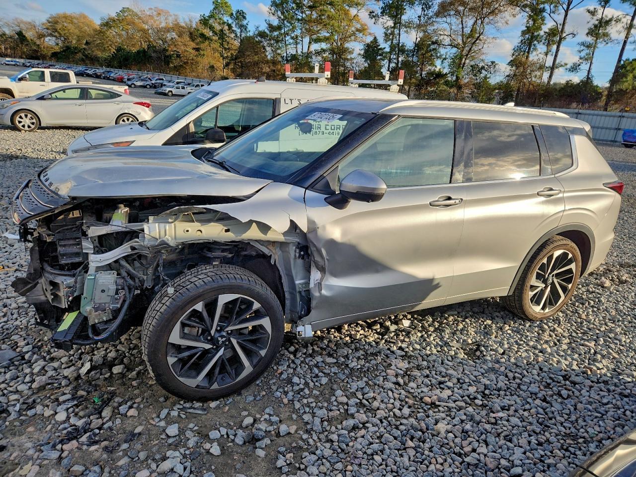 2022 MITSUBISHI outlander