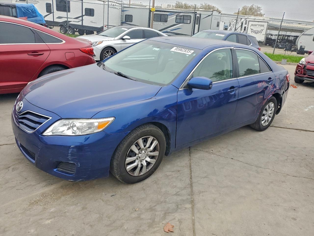2011 TOYOTA CAMRY