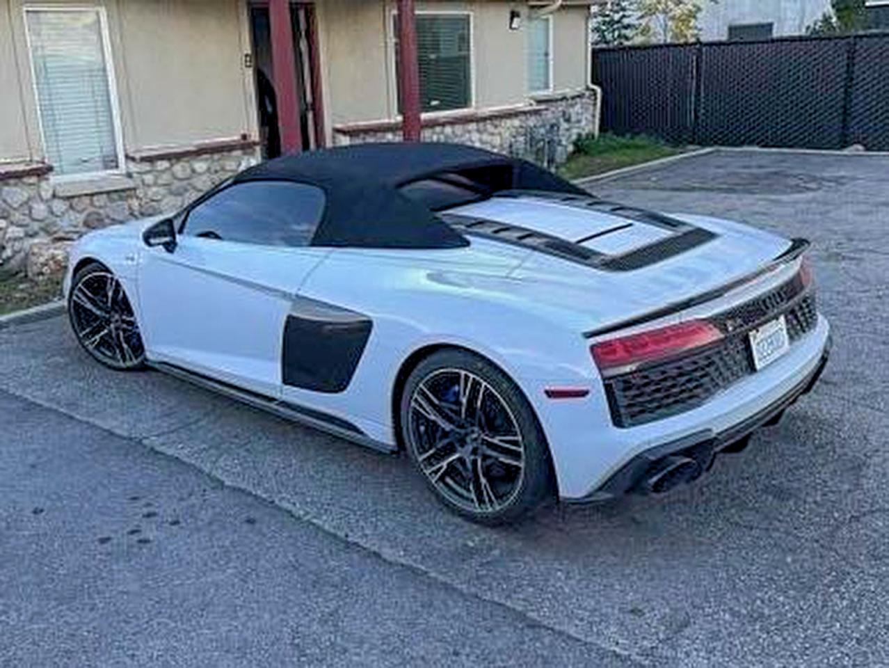 2021 AUDI R8