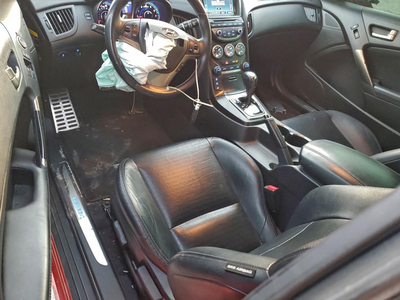 2013 HYUNDAI GENESIS