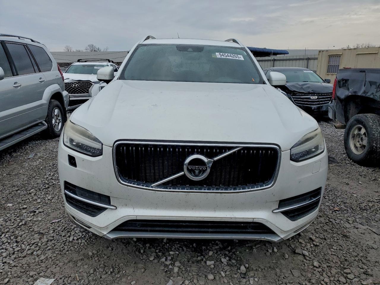 2017 VOLVO XC90