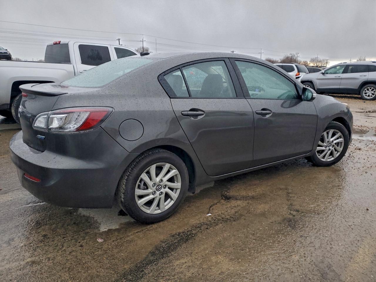 2013 MAZDA 3