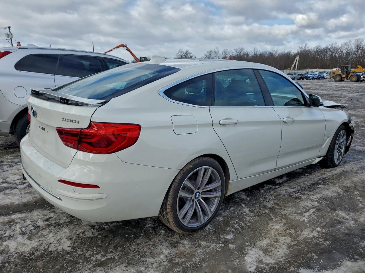 2018 BMW 3 SERIES
