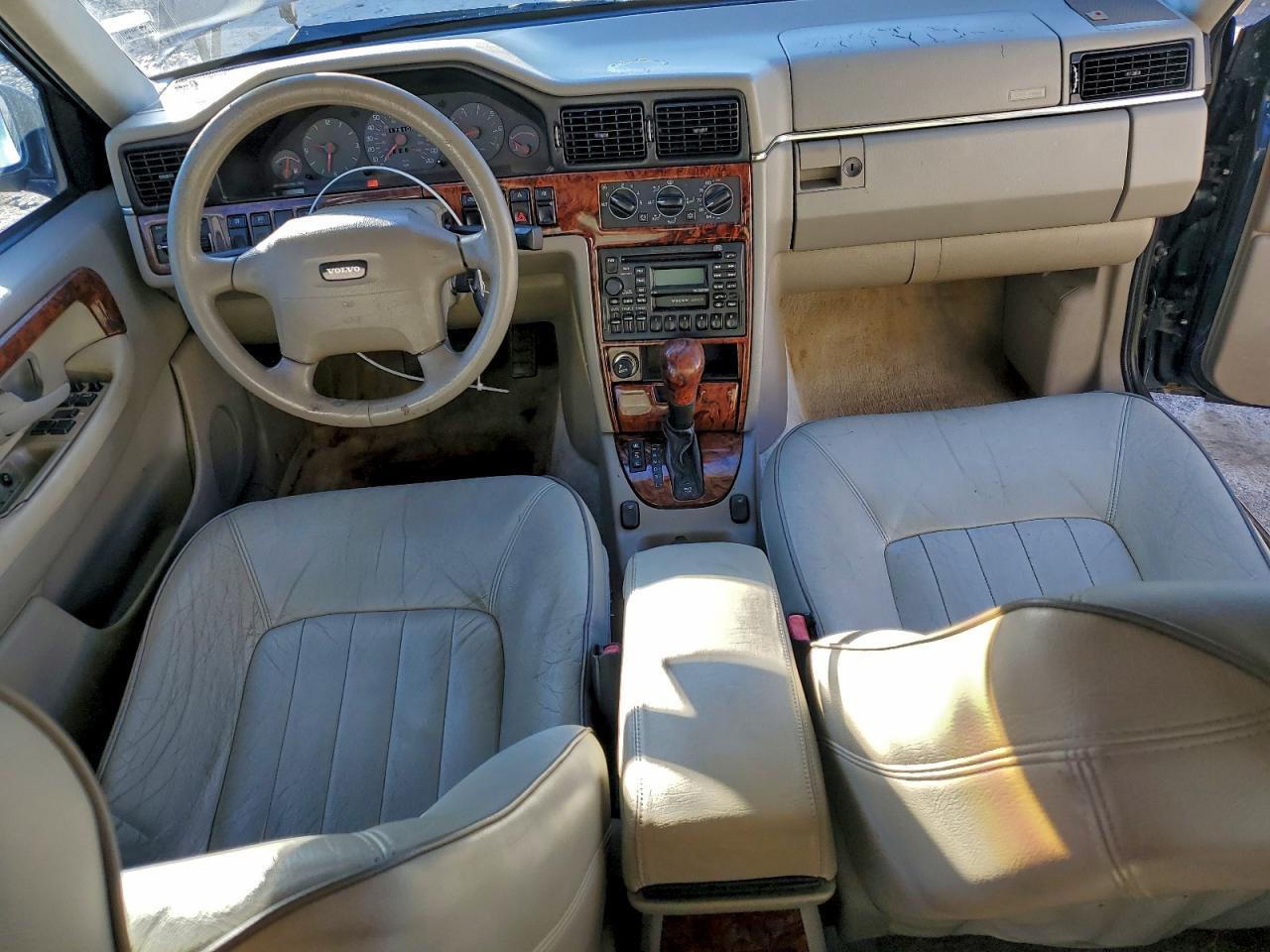 1998 VOLVO S90