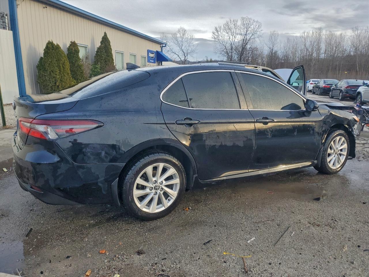 2022 TOYOTA CAMRY