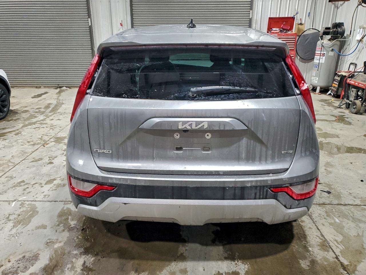 2023 KIA Niro
