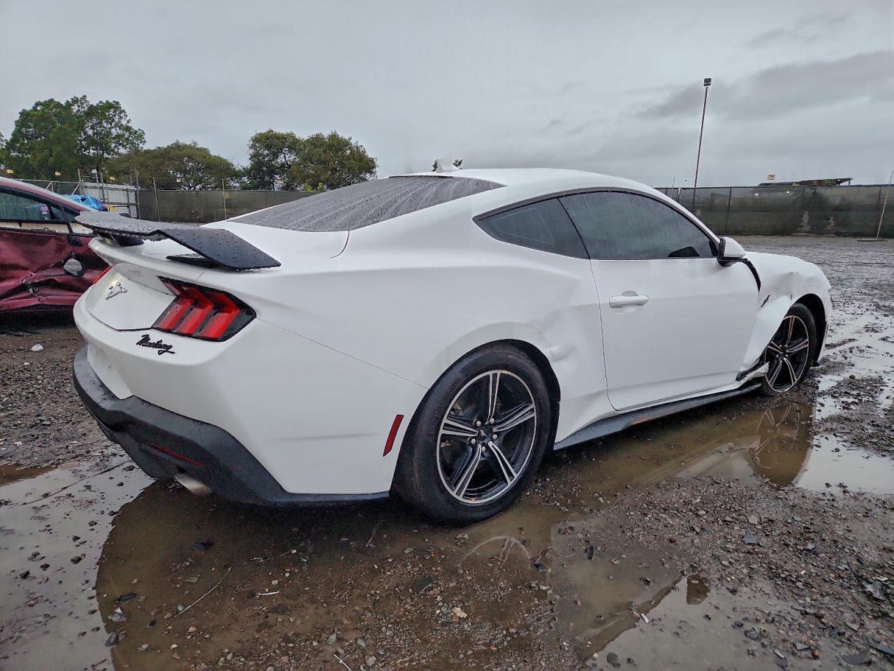 2024 FORD MUSTANG