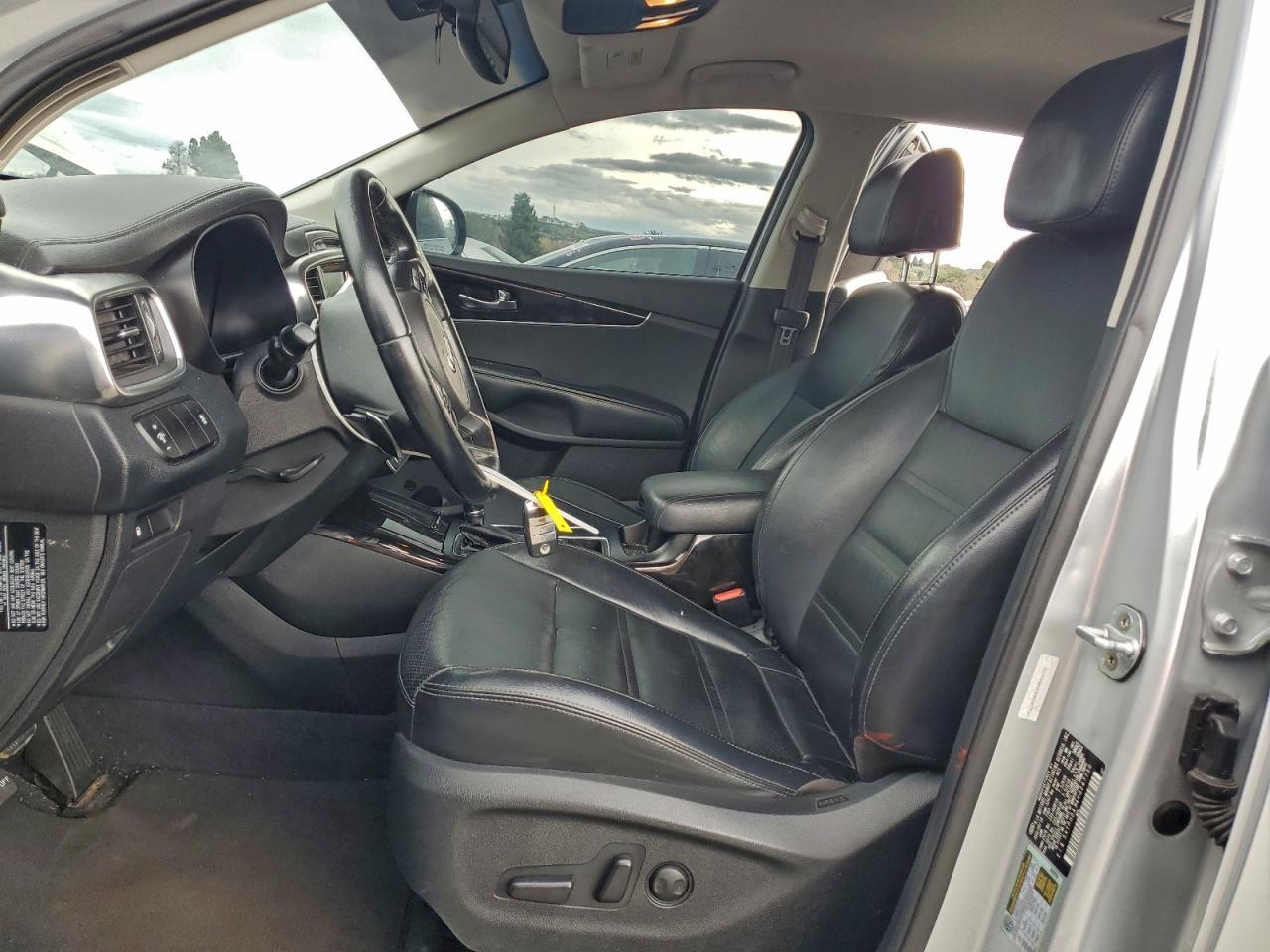 2017 KIA SORENTO