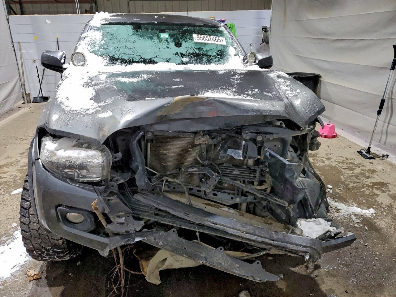 2016 TOYOTA TACOMA