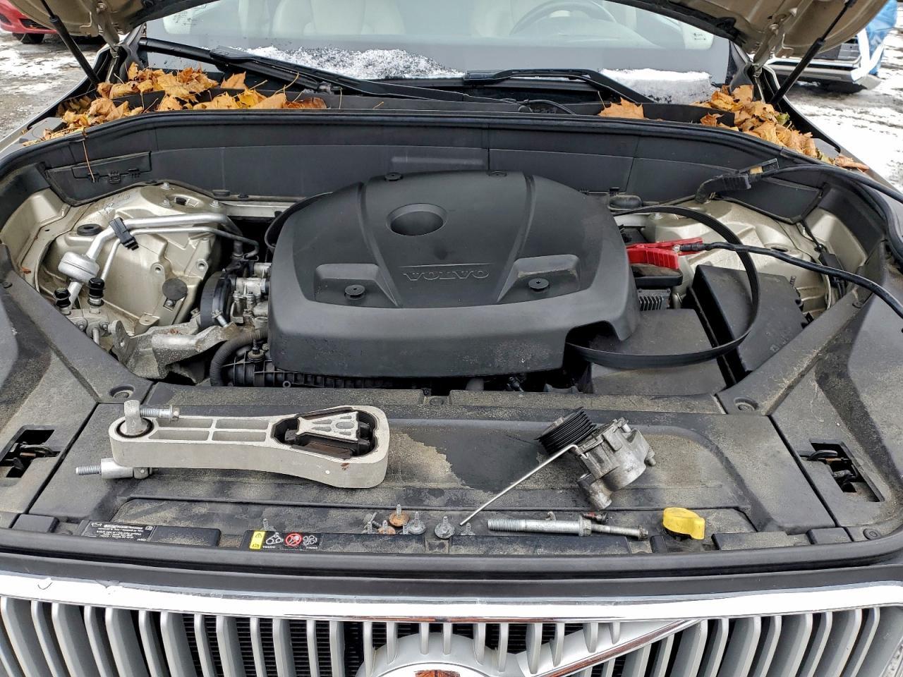 2016 VOLVO XC90