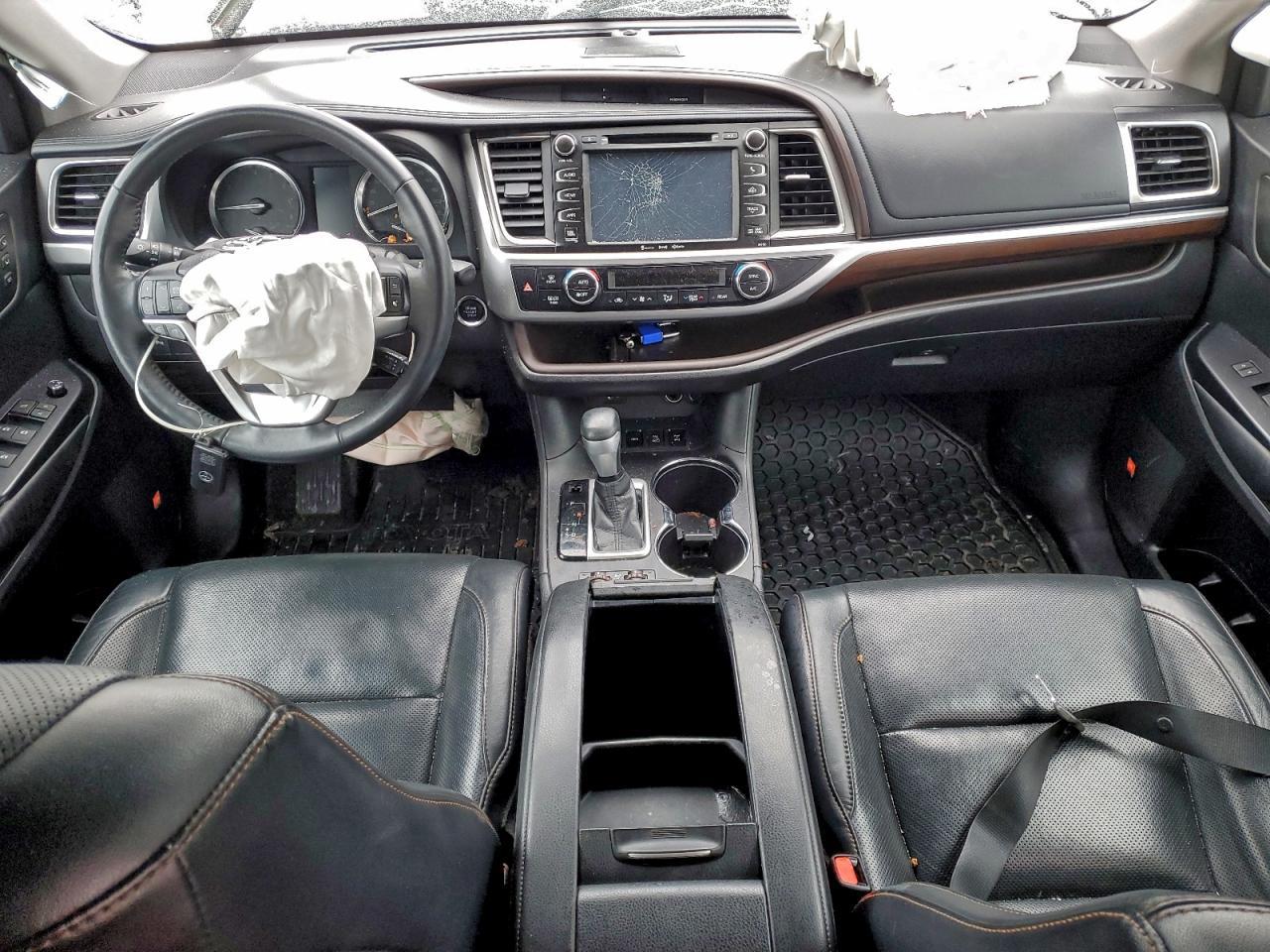 2016 TOYOTA HIGHLANDER
