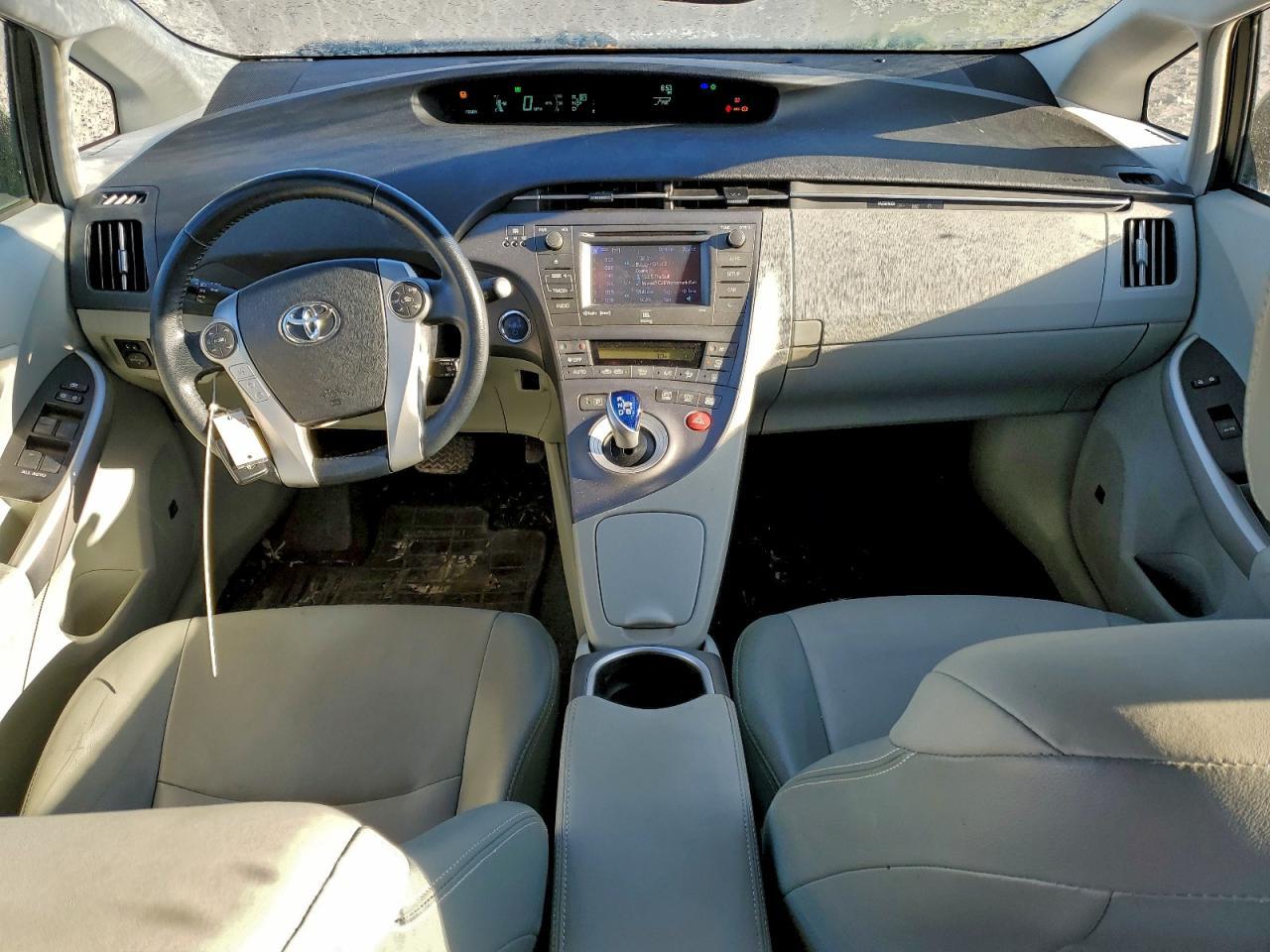 2013 TOYOTA PRIUS