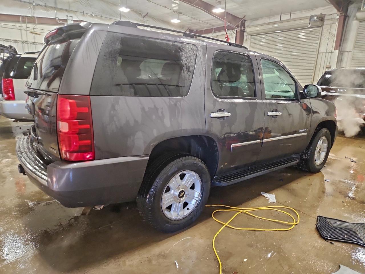 2011 CHEVROLET Tahoe