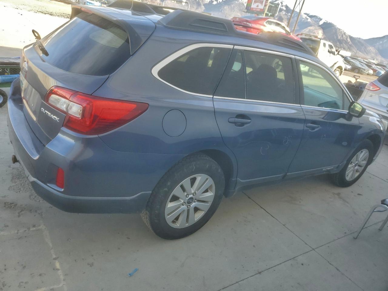 2016 SUBARU Outback