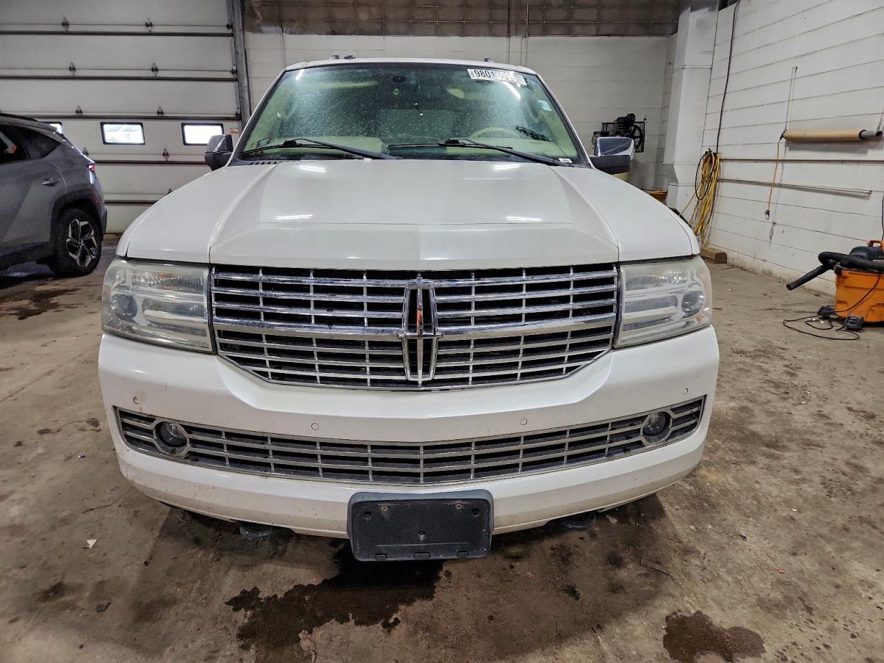 2009 LINCOLN Navigator