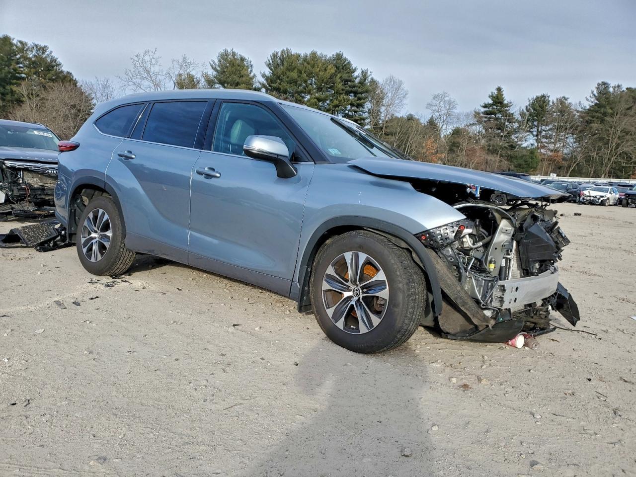 2022 TOYOTA HIGHLANDER