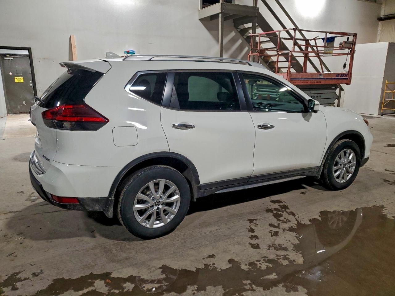 2017 NISSAN ROGUE