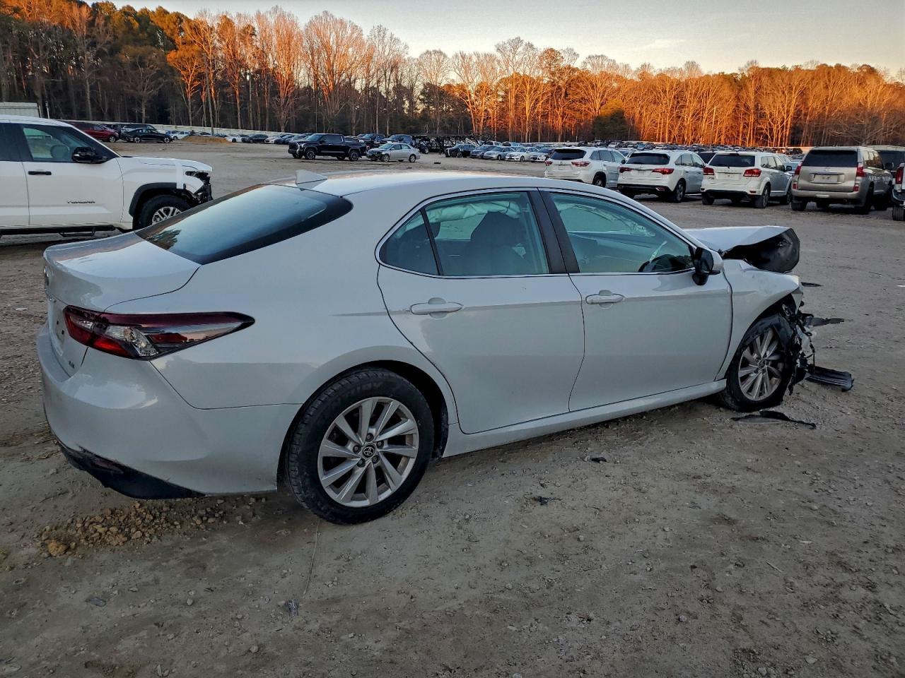 2023 TOYOTA CAMRY