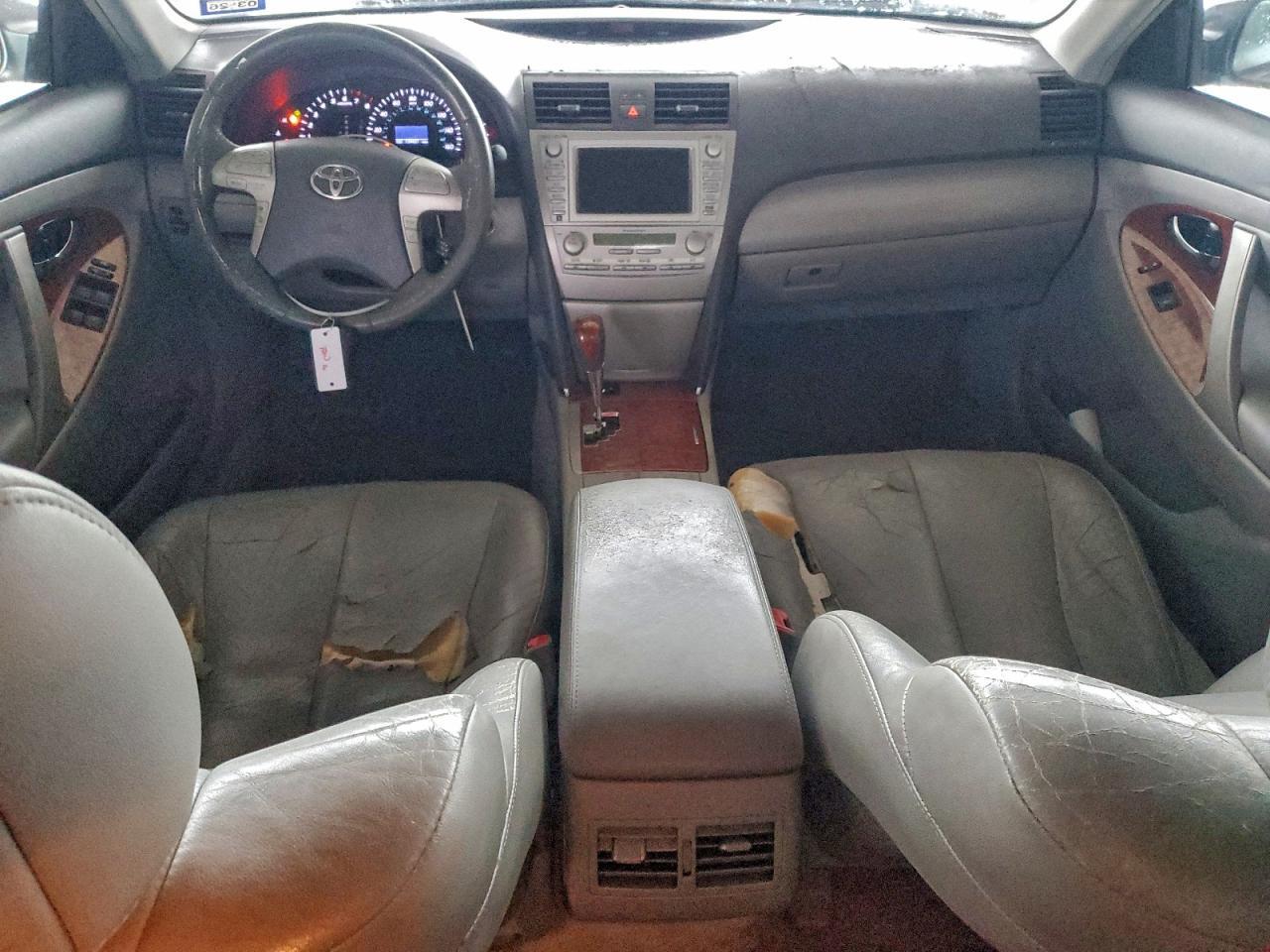 2011 TOYOTA CAMRY